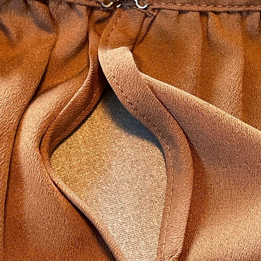 Chico’s $89 brown peasant top size 2P 12/14 - Picture 10 of 14